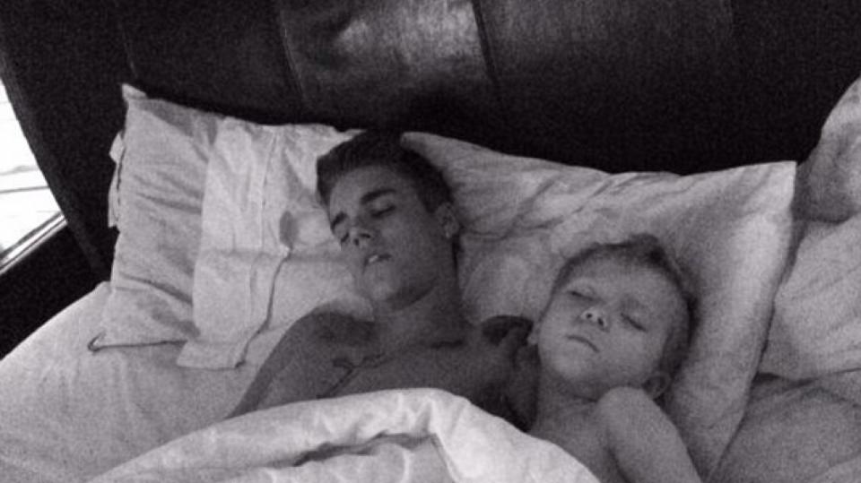 Justin Bieber s bratrem